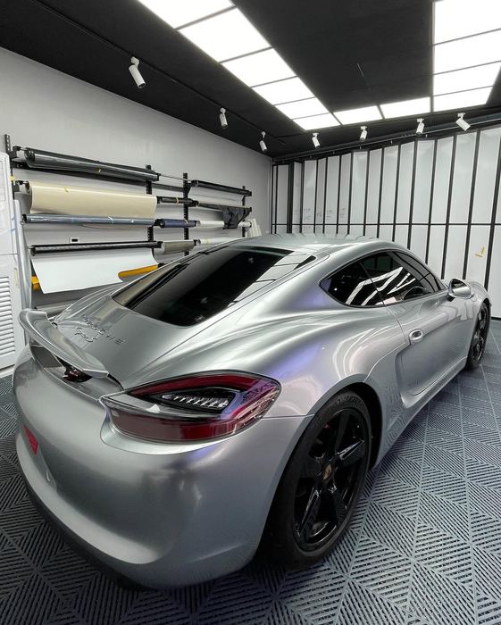 Porsche 718 消光銀