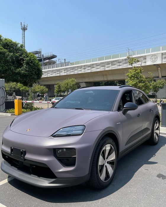 Porsche Macan・消光灰