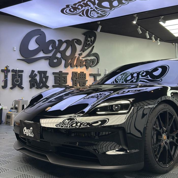 Porsche Taycan・Michelin 亮面犀牛皮