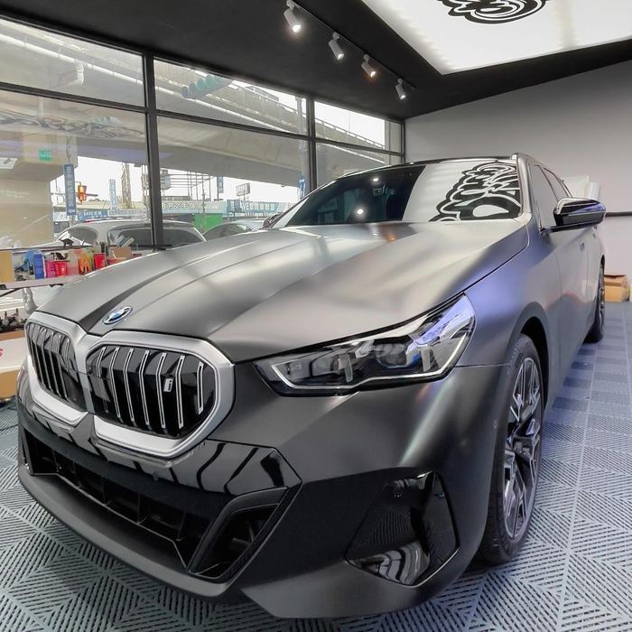BMW i5・高階消光犀牛皮